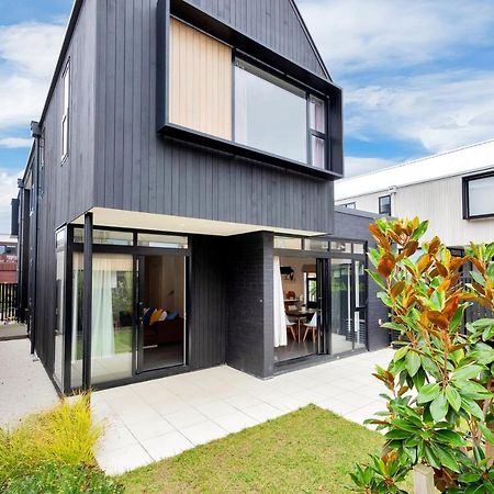 Villa Blissful Breeze Townhouse With Parking And Patio Auckland Exterior foto