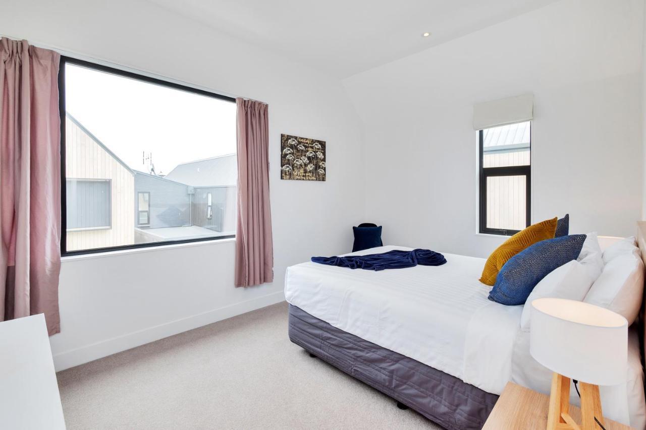 Villa Blissful Breeze Townhouse With Parking And Patio Auckland Exterior foto