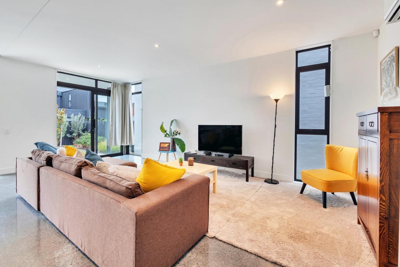 Villa Blissful Breeze Townhouse With Parking And Patio Auckland Exterior foto