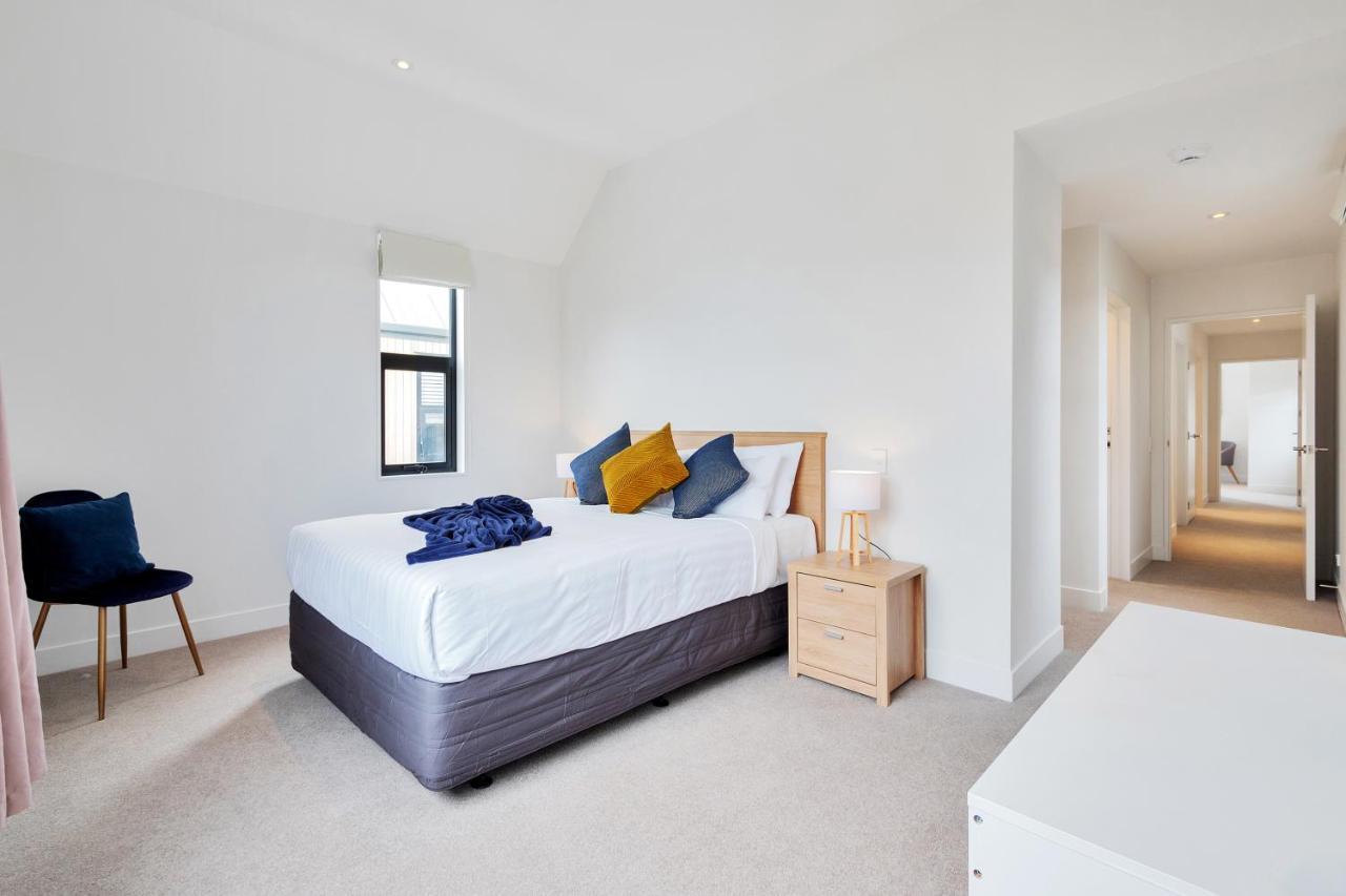 Villa Blissful Breeze Townhouse With Parking And Patio Auckland Exterior foto